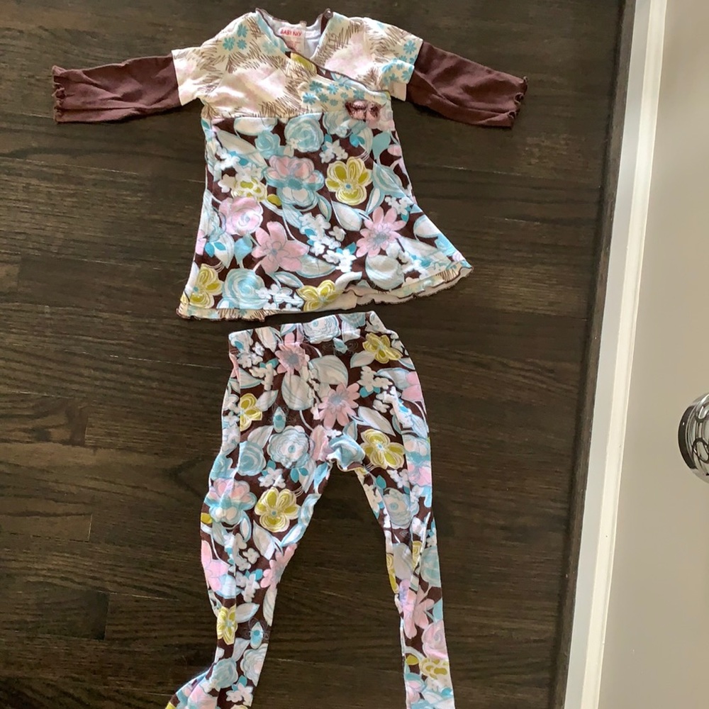 2 piece set by Baby Nay
